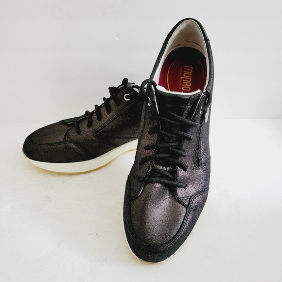 NEW Munro Women's Piper Suede Glitter Lace-Up Sneakers Size 11 - Picture 2 of 9